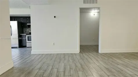 8075 SW 107th Avenue Miami FL 33173