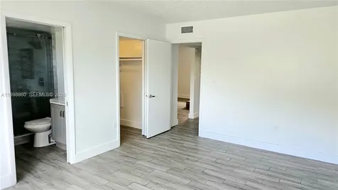 8075 SW 107th Avenue Miami FL 33173