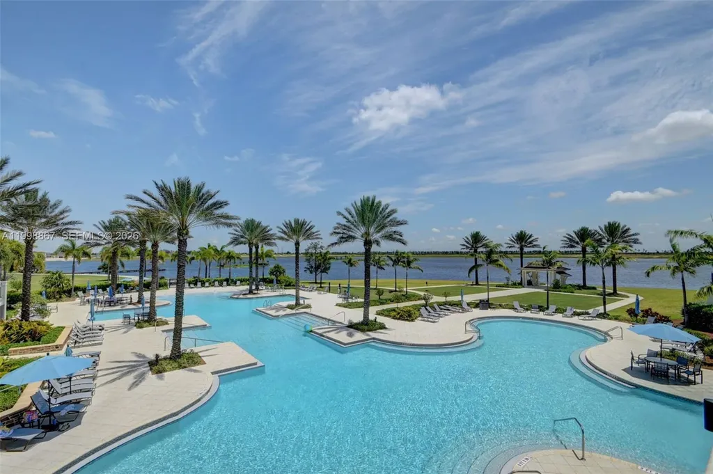 769 Hookline Circle Loxahatchee FL 33470