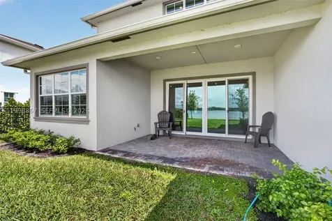769 Hookline Circle Loxahatchee FL 33470