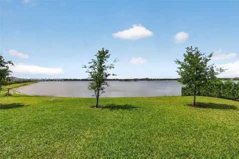 769 Hookline Circle Loxahatchee FL 33470