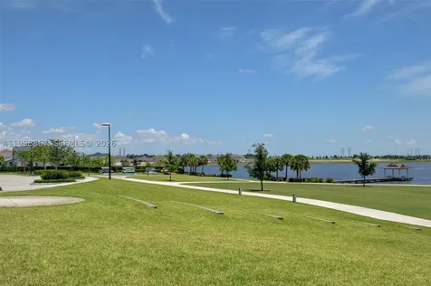 769 Hookline Circle Loxahatchee FL 33470