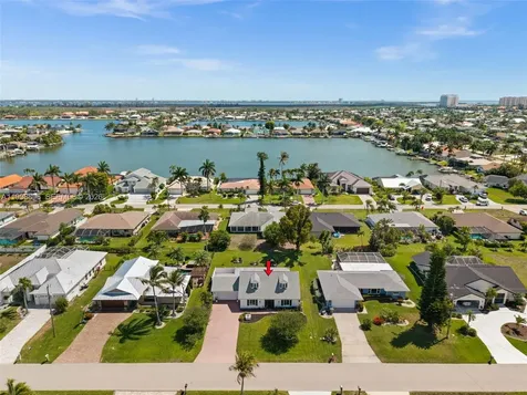 706 SW 51st Terrace Cape Coral FL 33914