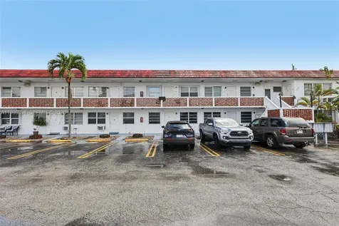 22 SE 3rd Terrace Dania Beach FL 33004