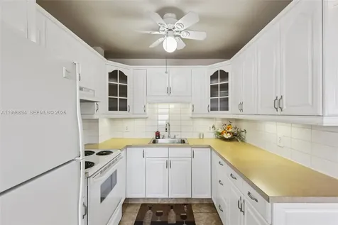 22 SE 3rd Terrace Dania Beach FL 33004