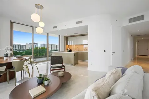 18975 Collins Avenue Sunny Isles Beach FL 33160
