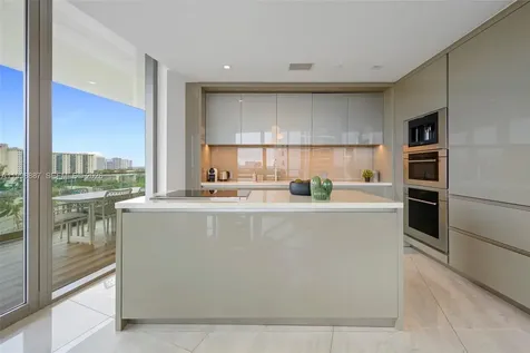 18975 Collins Avenue Sunny Isles Beach FL 33160