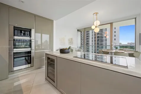 18975 Collins Avenue Sunny Isles Beach FL 33160