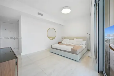 18975 Collins Avenue Sunny Isles Beach FL 33160