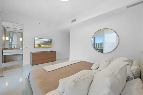 18975 Collins Avenue Sunny Isles Beach FL 33160