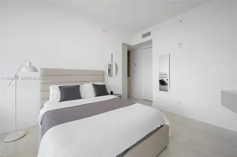 18975 Collins Avenue Sunny Isles Beach FL 33160