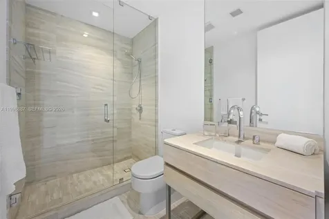 18975 Collins Avenue Sunny Isles Beach FL 33160