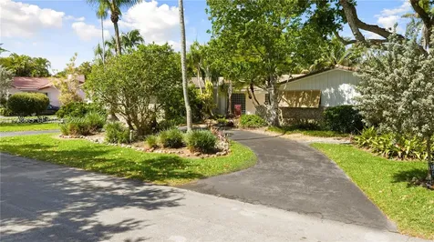 11490 SW 72nd Court Pinecrest FL 33156