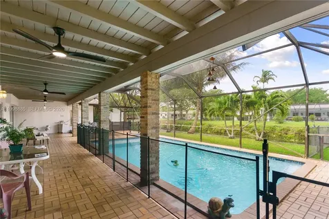 11490 SW 72nd Court Pinecrest FL 33156