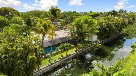 11490 SW 72nd Court Pinecrest FL 33156