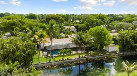 11490 SW 72nd Court Pinecrest FL 33156