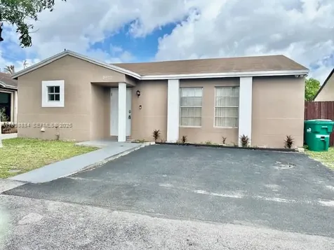 19922 NW 67th Place Hialeah FL 33015