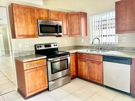 19922 NW 67th Place Hialeah FL 33015