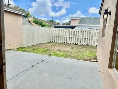 19922 NW 67th Place Hialeah FL 33015