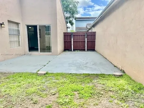 19922 NW 67th Place Hialeah FL 33015