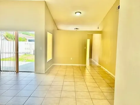 19922 NW 67th Place Hialeah FL 33015