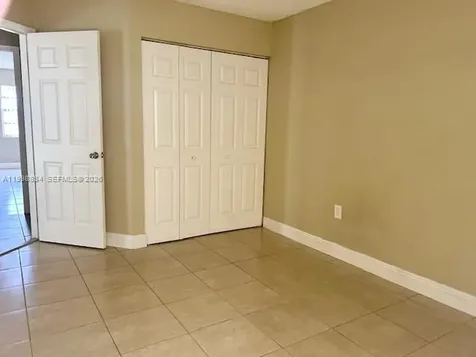 19922 NW 67th Place Hialeah FL 33015