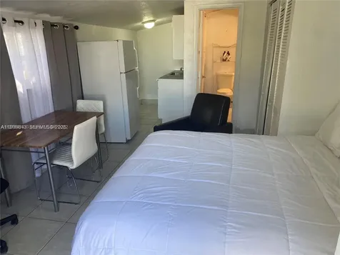 7121 Taft Street Hollywood FL 33024