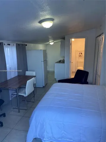 7121 Taft Street Hollywood FL 33024