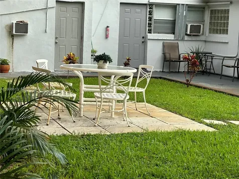 7121 Taft Street Hollywood FL 33024