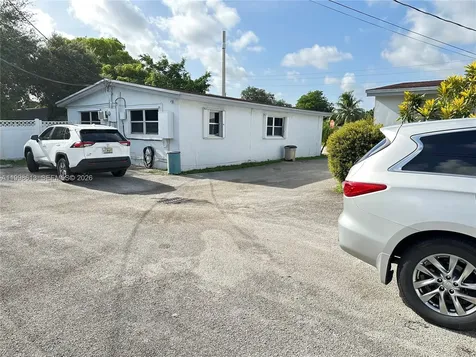 7121 Taft Street Hollywood FL 33024