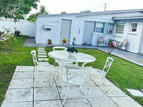 7121 Taft Street Hollywood FL 33024