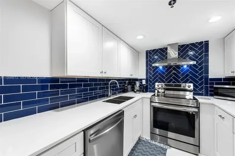 2401 Collins Avenue Miami Beach FL 33140