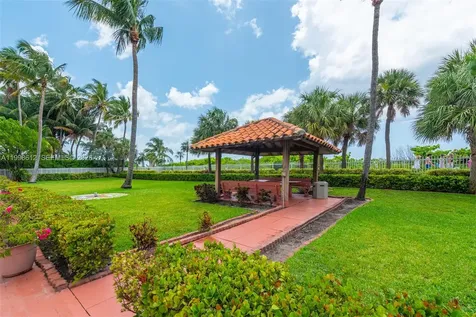 2401 Collins Avenue Miami Beach FL 33140