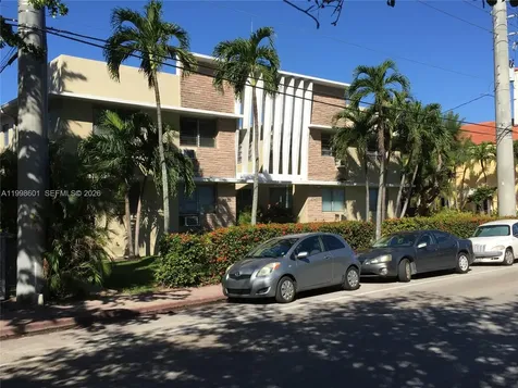 4740 Pine Tree Drive Miami Beach FL 33140