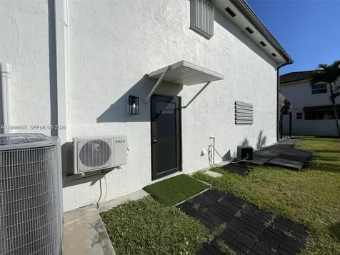 3403 SW 150 Court Miami FL 33185