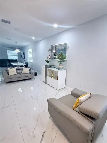 3567 W 110th Terrace Hialeah FL 33018