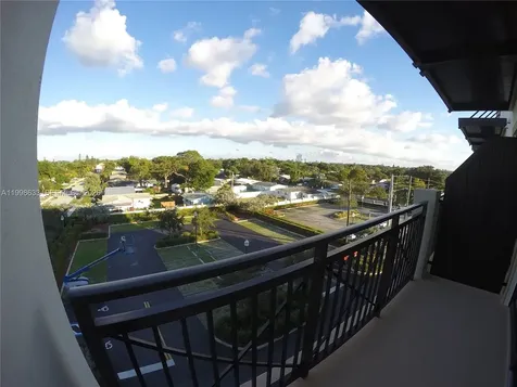 4100 SW 64th Avenue Davie FL 33314