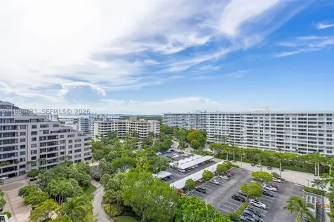 251 Crandon Boulevard Key Biscayne FL 33149