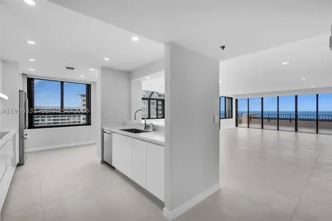 251 Crandon Boulevard Key Biscayne FL 33149