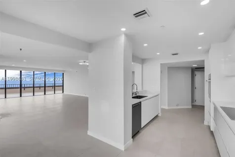 251 Crandon Boulevard Key Biscayne FL 33149