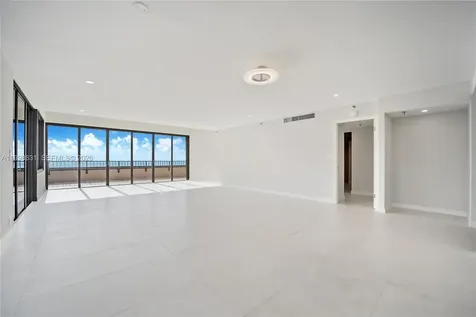 251 Crandon Boulevard Key Biscayne FL 33149