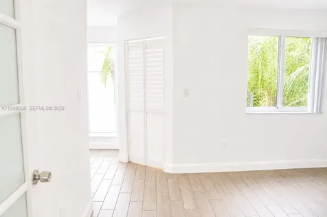 8695 NW 6th Lane Miami FL 33126