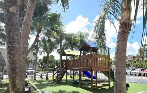 8695 NW 6th Lane Miami FL 33126