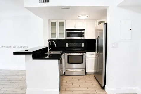 8695 NW 6th Lane Miami FL 33126