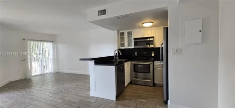 8695 NW 6th Lane Miami FL 33126