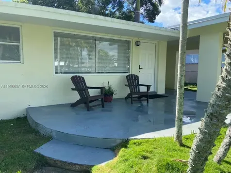 230 NE 2nd Place Dania Beach FL 33004