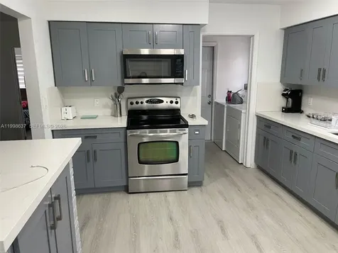 230 NE 2nd Place Dania Beach FL 33004