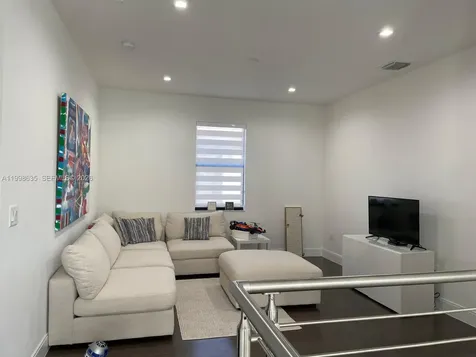 8283 NW 44th Street Doral FL 33166