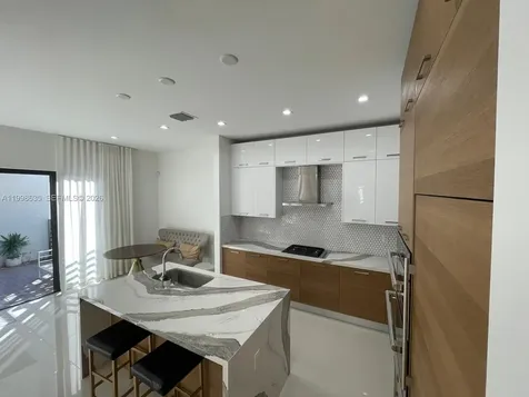 8283 NW 44th Street Doral FL 33166