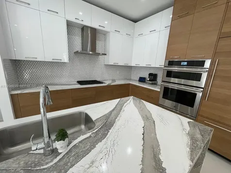 8283 NW 44th Street Doral FL 33166